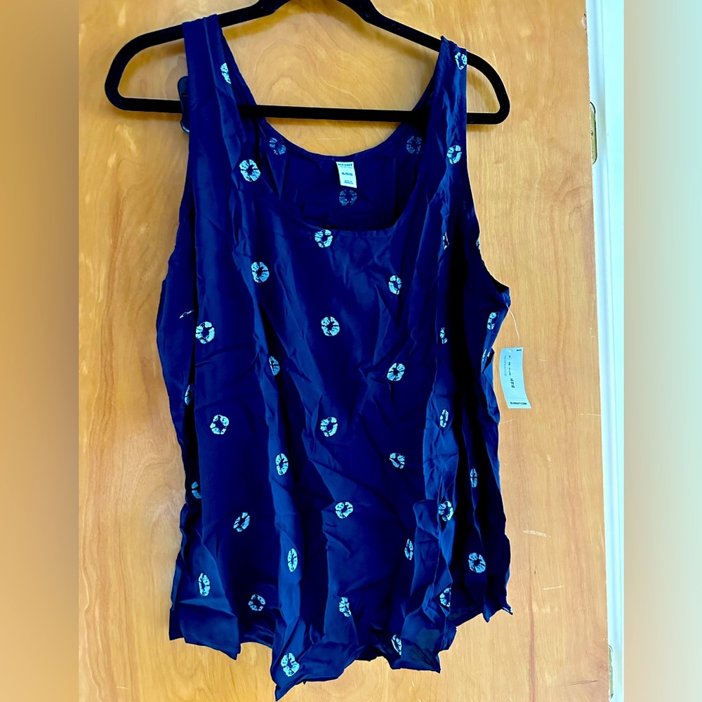 Old Navy, swingy tank top, NWT, size XL.